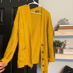 Mustard yellow cartigan